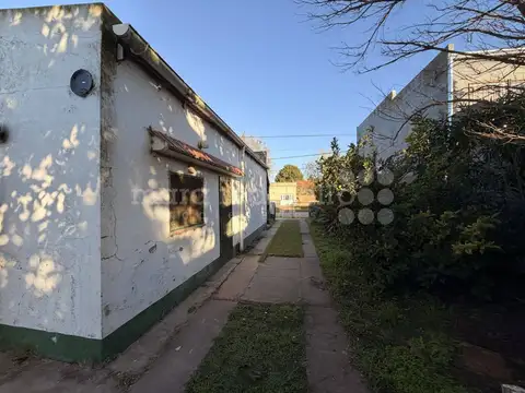 Casa 3 ambientes con 1 baño