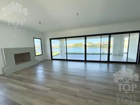 Casa en Venta en Villanueva, USD 540.000