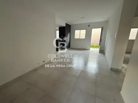 Casa 2 dorm. refaccionada a nueva en Sgto. Cabral.
