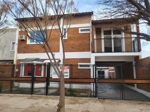    CASA EN VENTA  S.P. del CHAÑAR CALLE ARRAYANES N° 645.-