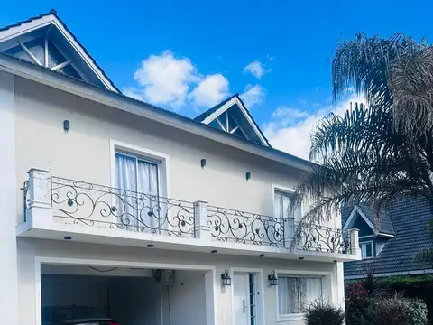 Casa en Alquiler de 4 dormitorios