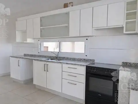 Casa en Alquiler en El Canton - Norte, USD 1.700