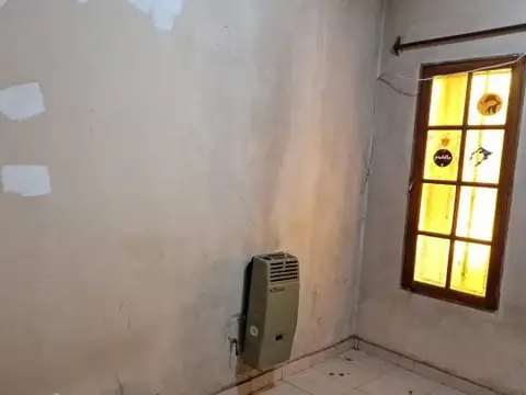 Casa 4 ambientes con 1 baño