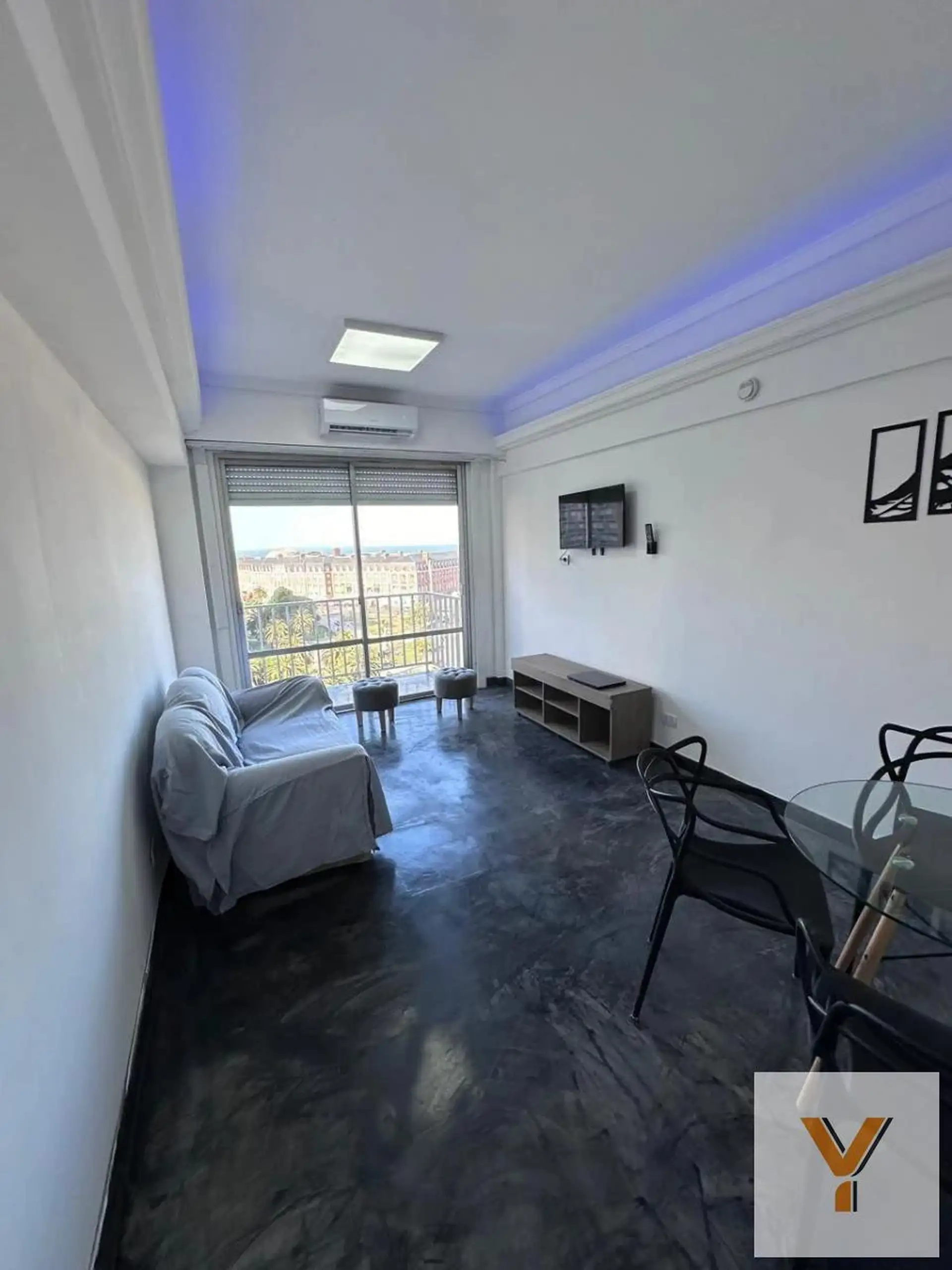 Depto 2 dorm, 55m² en Av. Colón con balcón y aire acondicionado