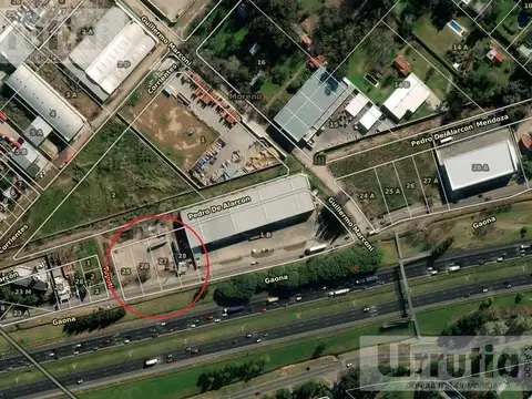 Acceso Oeste Colectora Norte, esquina Tuyuti