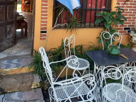 Casa 2 ambientes con 1 baño