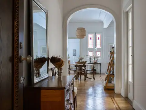 Pasaje Rivarola 100, Piso 1