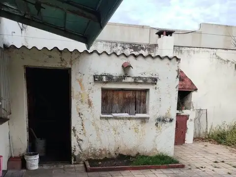 CASA EN VENTA- BARRIO ECHESORTU