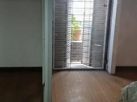 Presidente Roca 800, Piso 1