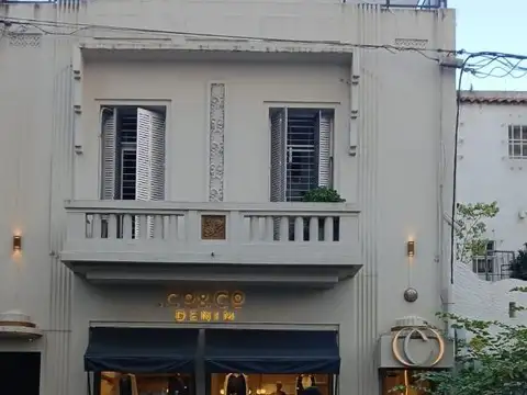 PLANTA ALTA ESTILO SEÑORIAL PRESIDENTE ROCA 877