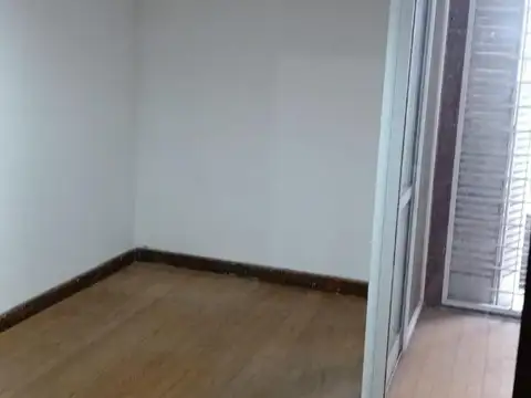 Depto Tipo Casa en Alquiler de 4 ambientes