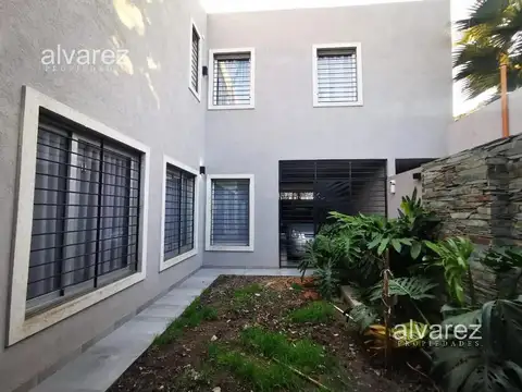 Casa en Venta en Ituzaingo, USD 330.000