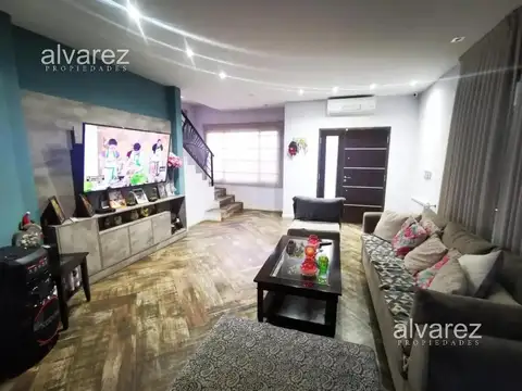 Casa 4 ambientes con 3 baños