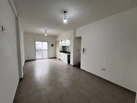 Departamento en Alquiler en Villa Luzuriaga, $ 420.000