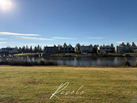 Oportunidad ! Lote a la Laguna en Venta, Barrio Cerrado El Naudir, Escobar.