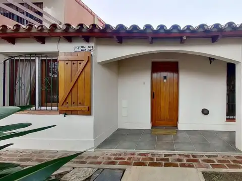 Casa 7 ambientes con 3 baños