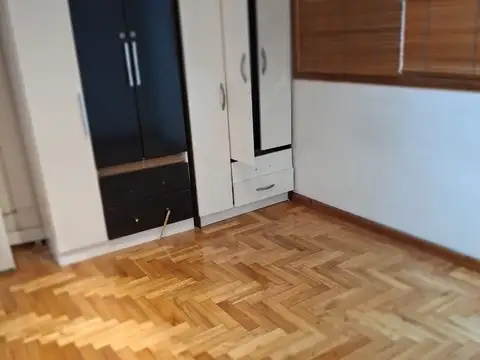 AMPLIO MONOAMBIENTE DIVIDIDO