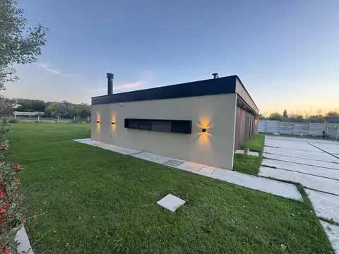 Casa en Venta en Lujan, USD 170.000