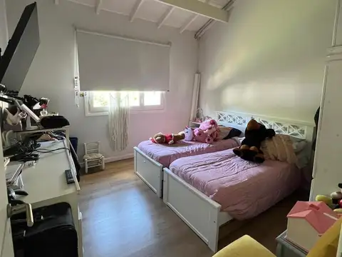 Casa en venta - 4 Dormitorios 2 Baños - Mar del Plata