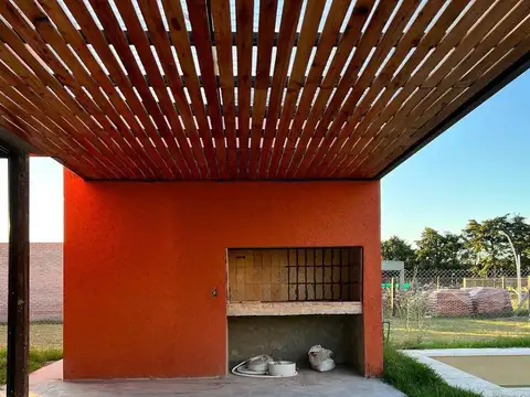 Casa en Venta en Pueblo Esther, USD 155.000