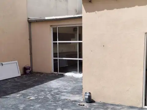 Casa en venta - 4 Dormitorios 1 Baño - Santos Lugares