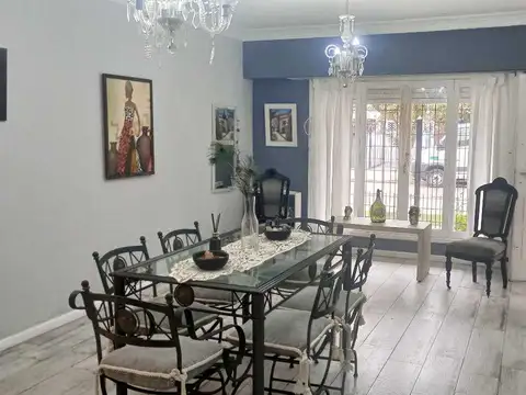 Casa 5 ambientes con 2 baños