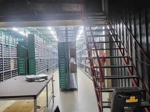 IndusProp - PRECIO INVATIBLE - Alquiler de espacios de 200 a 4.000m2  Seg 24hs - Servicios