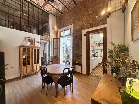 Venta Departamento de pasillo, dos dormitorios, quincho, patio y terraza