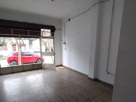 LOCAL COMERCIAL CASTELAR CERCA DE CENTRO COMERCIAL