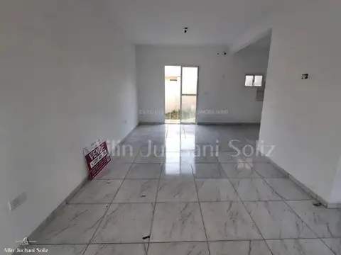 Casa en Venta con 1 cochera