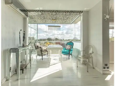 ESTRATEGICAMENTE UBICADO EN EL BARRIO DE RIVER, ZONA EN LA CUAL DE DISTINGEN NATURALEZA, CONFOR...