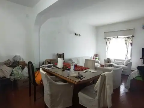 Departamento 6 ambientes con 2 baños