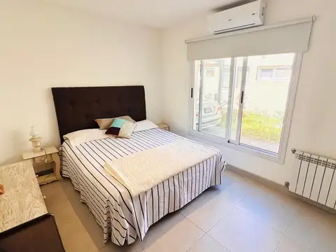 Casa en Venta con 5 cocheras