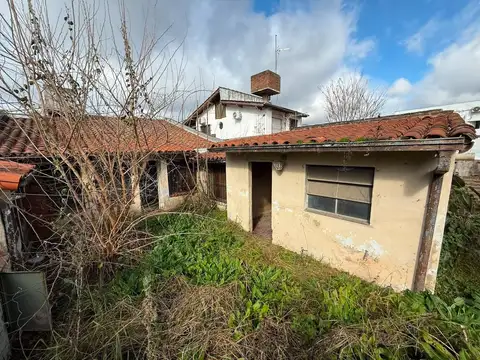 Casa a RECICLAR de 4 ambientes en Del Viso