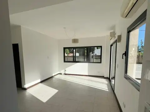 Oficina 2 ambientes con 1 baño