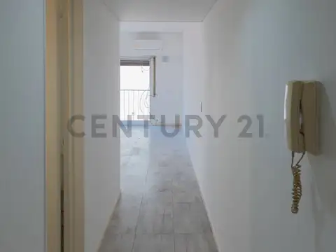 Sarmiento 1800, Piso 7
