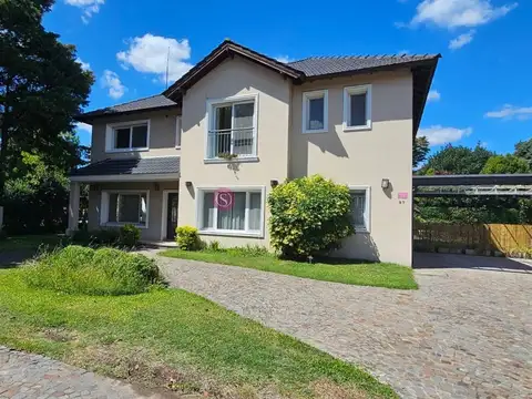 Casa en Venta con 1 cochera