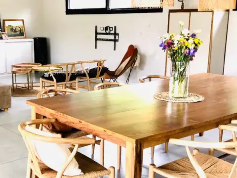 Casa 5 ambientes con 5 baños
