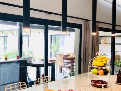 Casa en Venta Barrio Haras Santa María Escobar