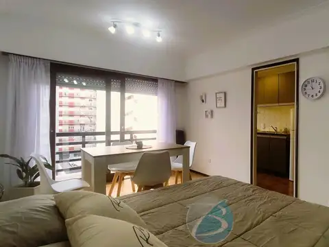 ALQUILER 24 MESES Ambiente con balcón al contrafrente