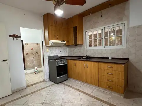 Casa en Alquiler en Granadero Baigorria, $ 800.000