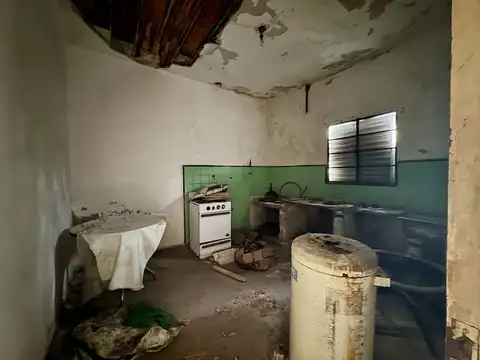 Casa 4 ambientes con 1 baño