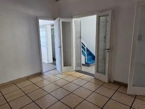 Depto Tipo Casa en Alquiler 77 años
