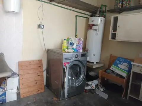 Casa 3 ambientes con 1 baño