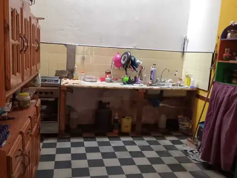 Carlos Pellegrini 1400