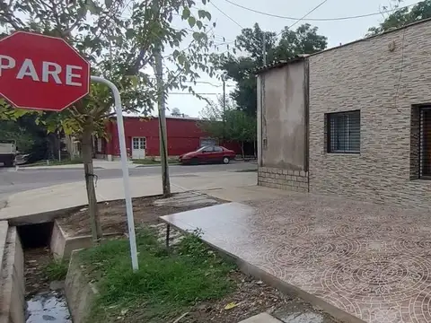 VENDO CASA CORONEL DORREGO. 