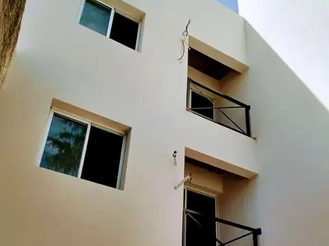 Departamento monoambiente con patio en Echesortu