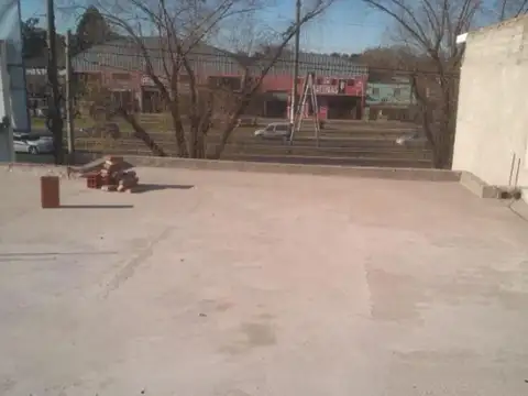 Local en Venta en Garin, USD 275.000