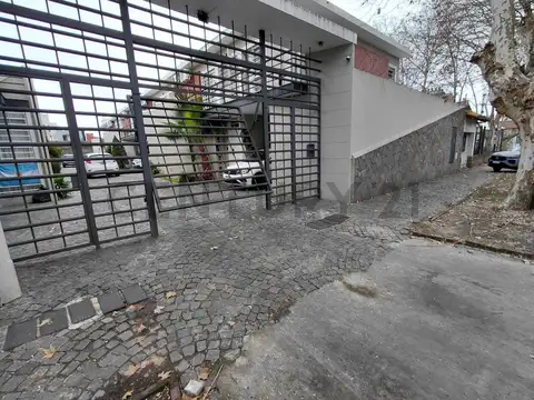 Av. Vieytes 900, Piso 0