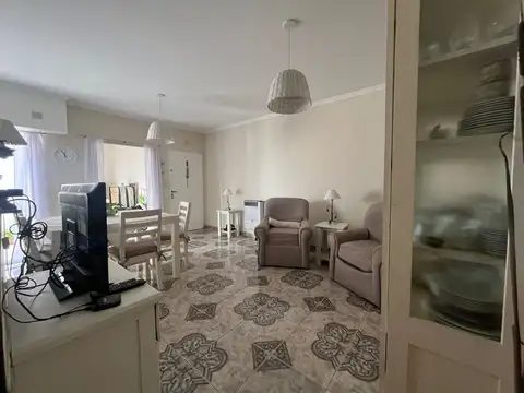 Depto Tipo Casa en Venta de 2 ambientes